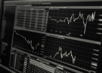 The top 6 reasons that swing trade alerts are the best for buying stocks