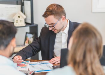 Use Realtor Postcard to Get the Best Luxury Real Estate Offerings