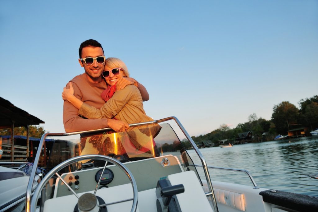 6 Tips To Make Your Next Boating Trip a Success